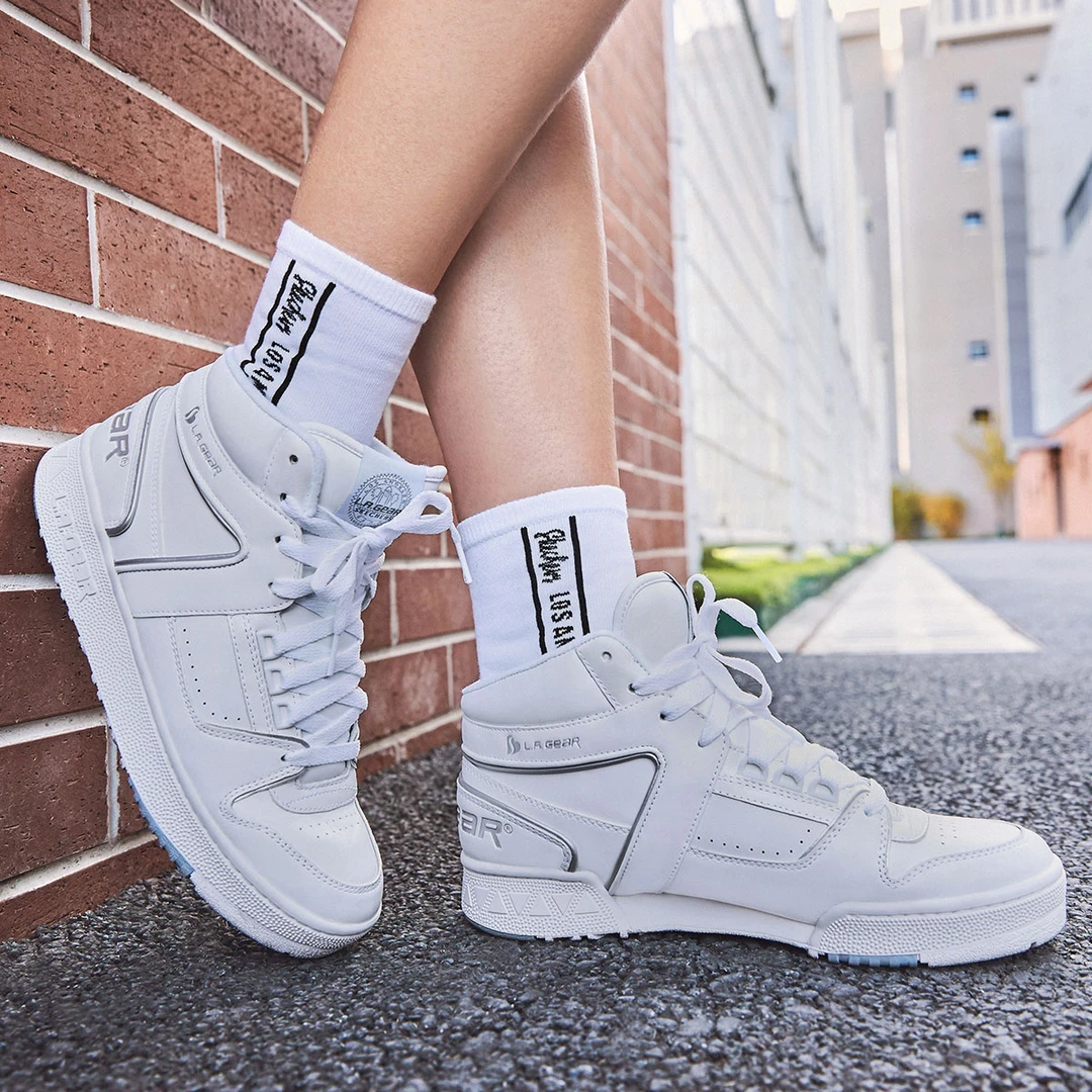 SKECHERS/斯凯奇时尚潮流舒适百搭女子联名款户外运动休闲鞋74312