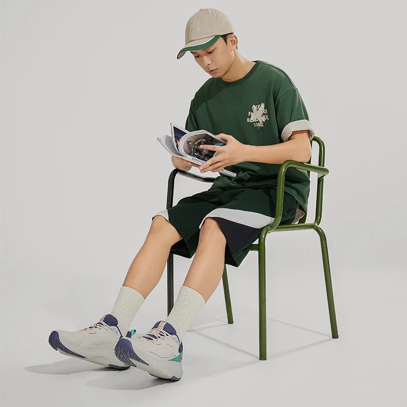 李宁休闲鞋男春季运动时尚系列舒适透气防滑潮流休闲鞋AGLU011B品