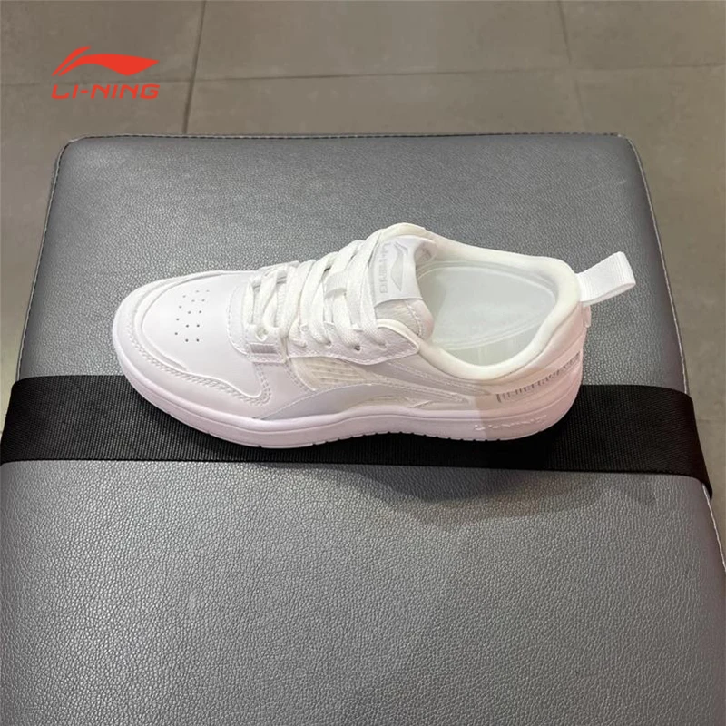李宁女子经典休闲鞋春季新品惟吾时尚百搭防滑低帮板鞋AGCT190