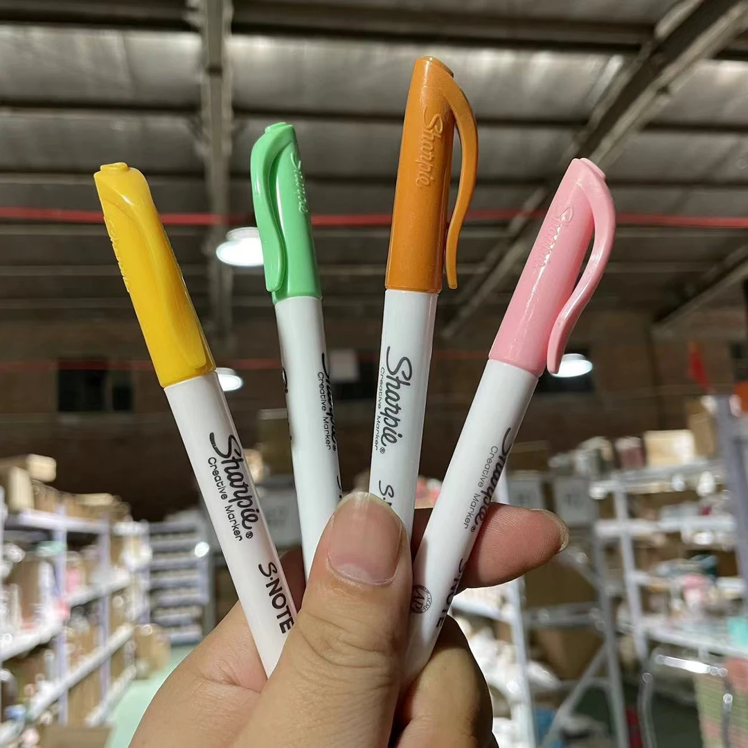 发4支锐意马克笔画重点