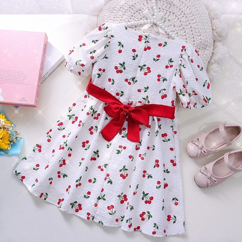 千寻美依女童碎花连衣裙2024年夏季新款泡泡袖网红洋气韩版公主裙