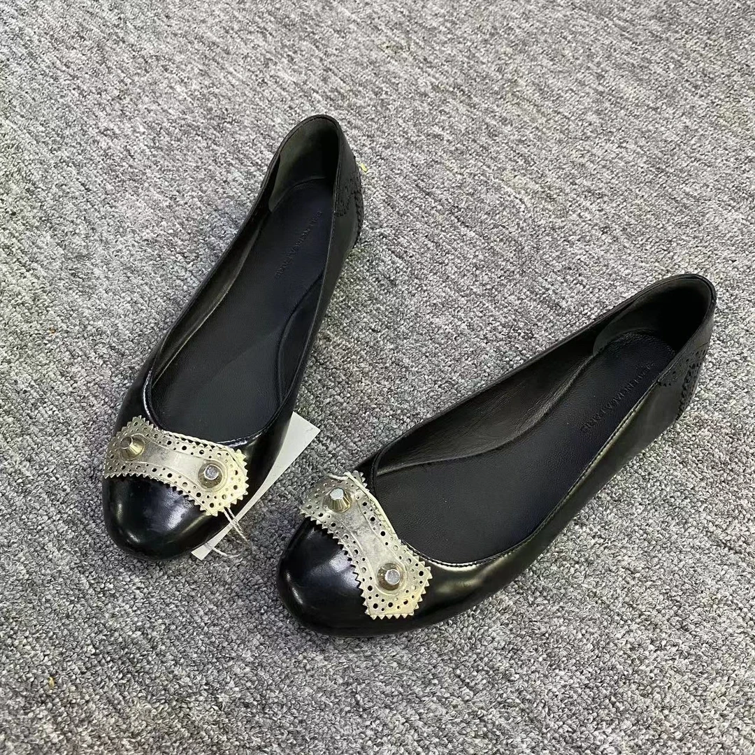 Balenciaga/巴黎世家诺曼女鞋折扣 黑色圆头银扣单鞋 36.5码 053