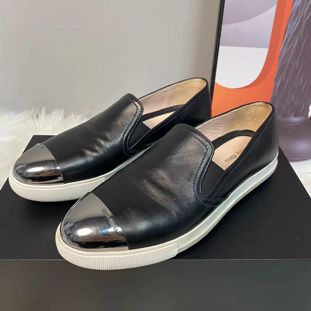 miumiu/谬谬【noman女鞋折扣】黑银一脚蹬百搭休闲板鞋38.5欧码 447