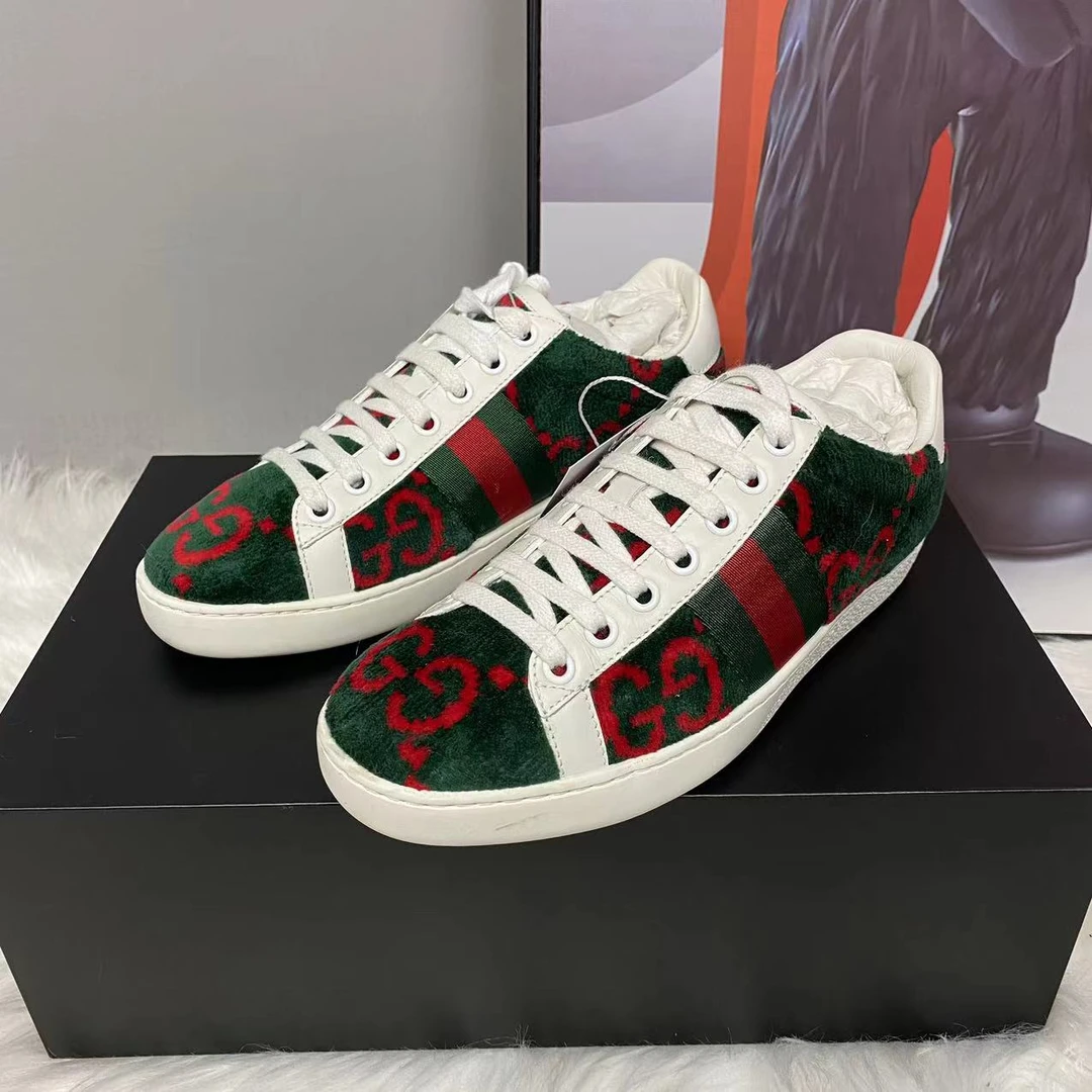 GUCCI/古驰【诺曼女鞋折扣】绿色绒面老花休闲百搭板鞋 35欧码 350