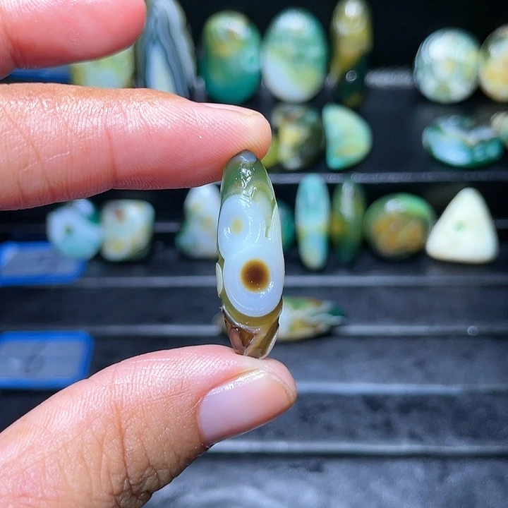 【闪购商品】玛瑙珠宝奇石未镶嵌杨*娃