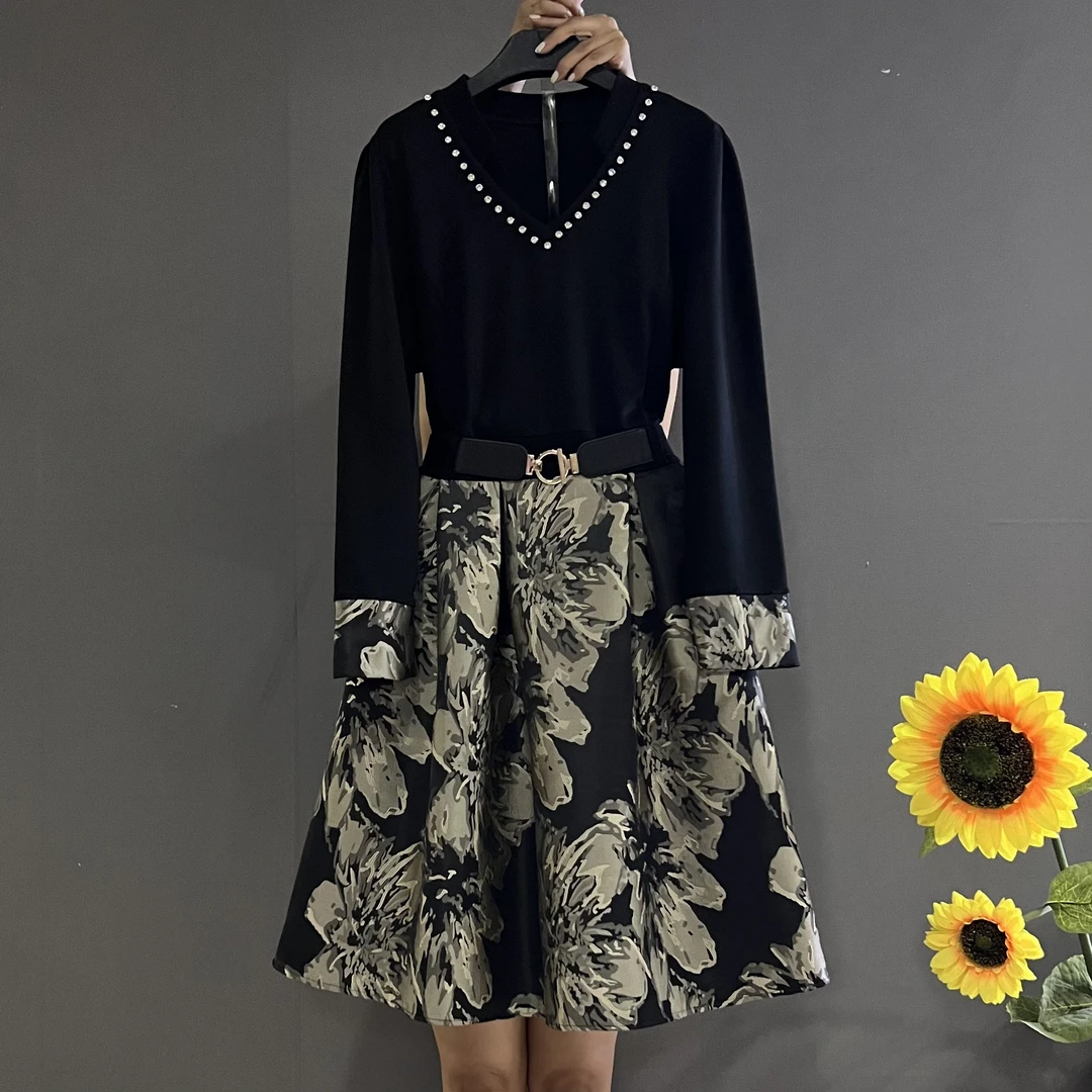 新款高级感时尚重工钉珠拼接提花A字板大码连衣裙