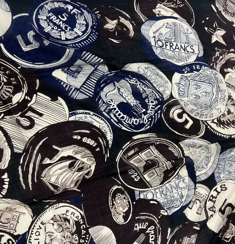 rx1米羊绒蕾丝边方巾-映彩钱币95cm丝巾