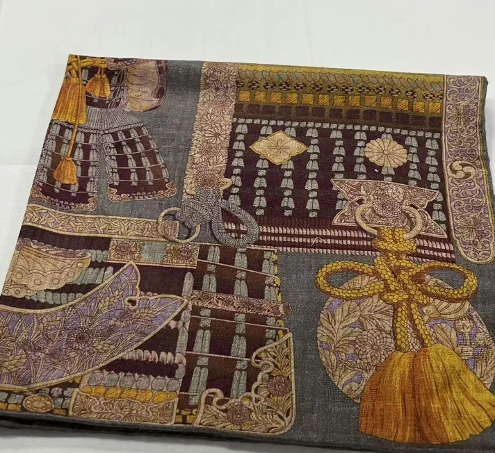 70丝绒方巾-吊穗武士 提花65cm丝巾