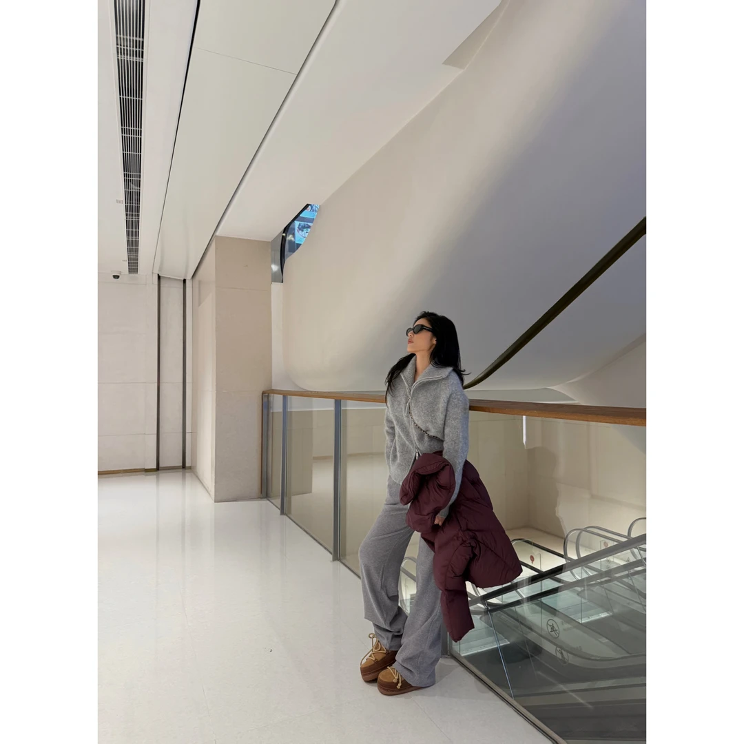 RRB Design  「随性漫步」兔绒羊毛混纺时髦极简拉链毛针织衫