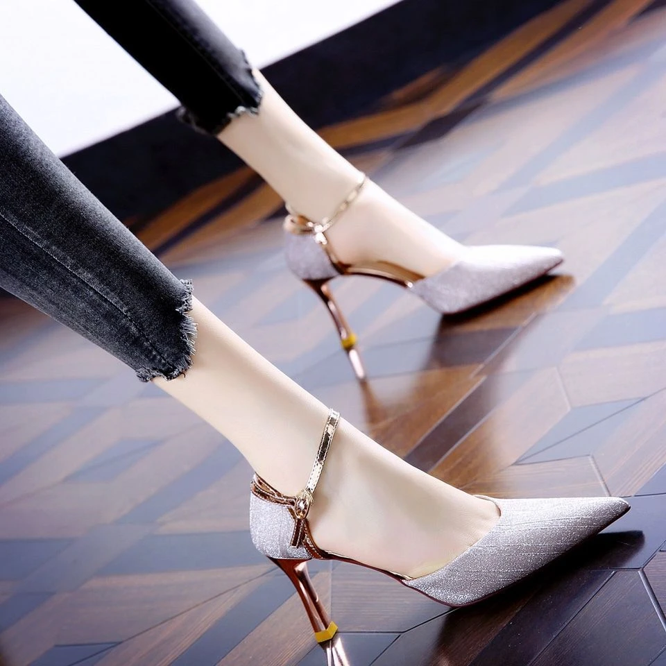 欧美正品真牛软皮尖头细跟高跟凉鞋包头一字扣中跟百搭中空单鞋