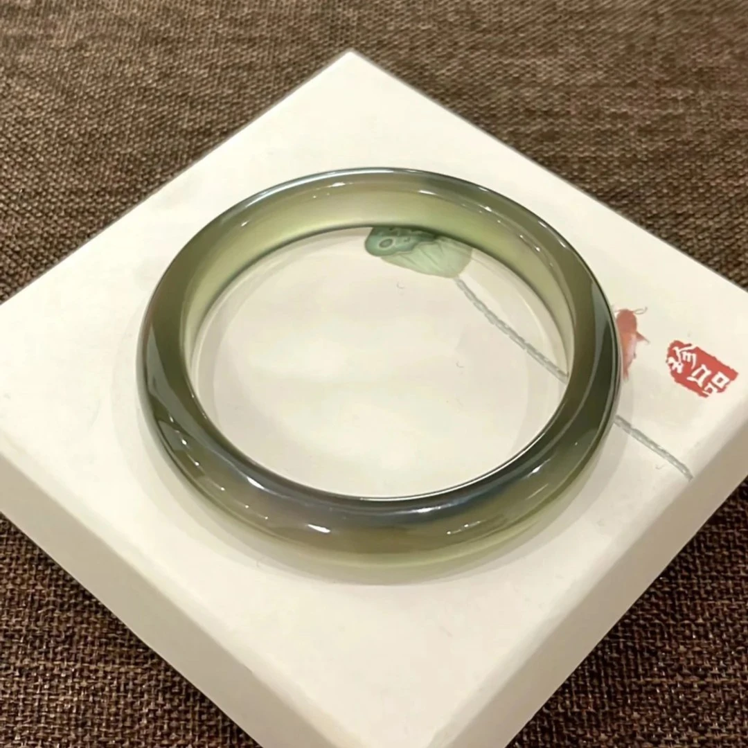 马料窄条细厚款苦茶冰玉髓手镯清冷有质感墨绿色玛瑙玉镯一物一证