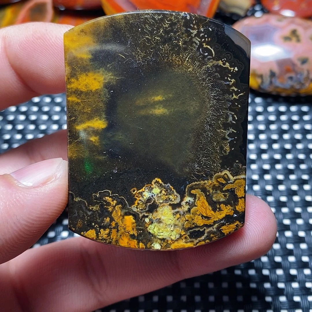 玛瑙/玉髓颈饰未镶嵌義*