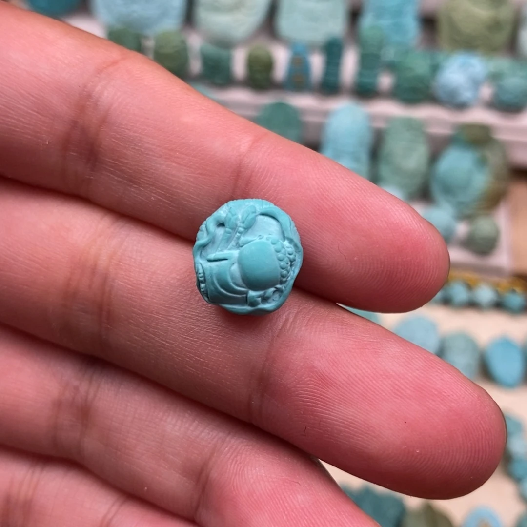 绿松石雕刻未镶嵌