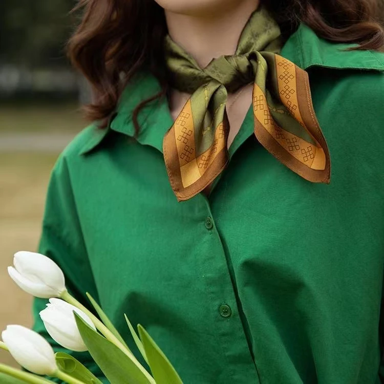 围巾新款女春秋款高档丝巾潮流爆款百搭时尚气质宴会70*70cm