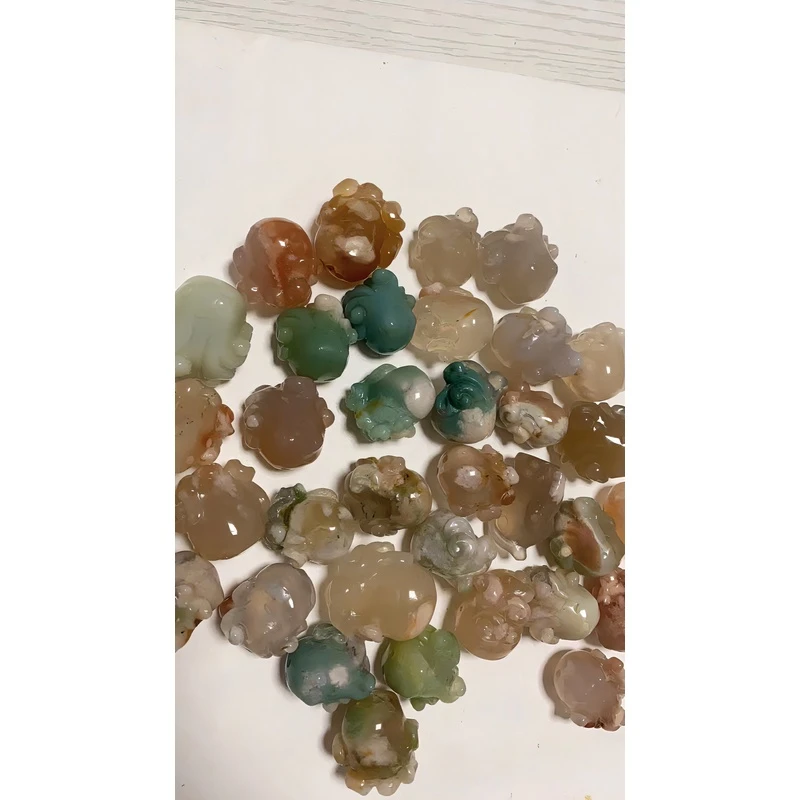 【白菜花樱花玛瑙】马达加斯加天然樱花玛瑙手工雕刻吊【多样性发一】