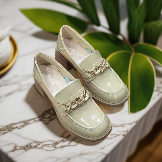 方头乐福鞋断码清仓牛皮亮光中跟跟高3-5㎝休闲气质优雅舒适女单鞋