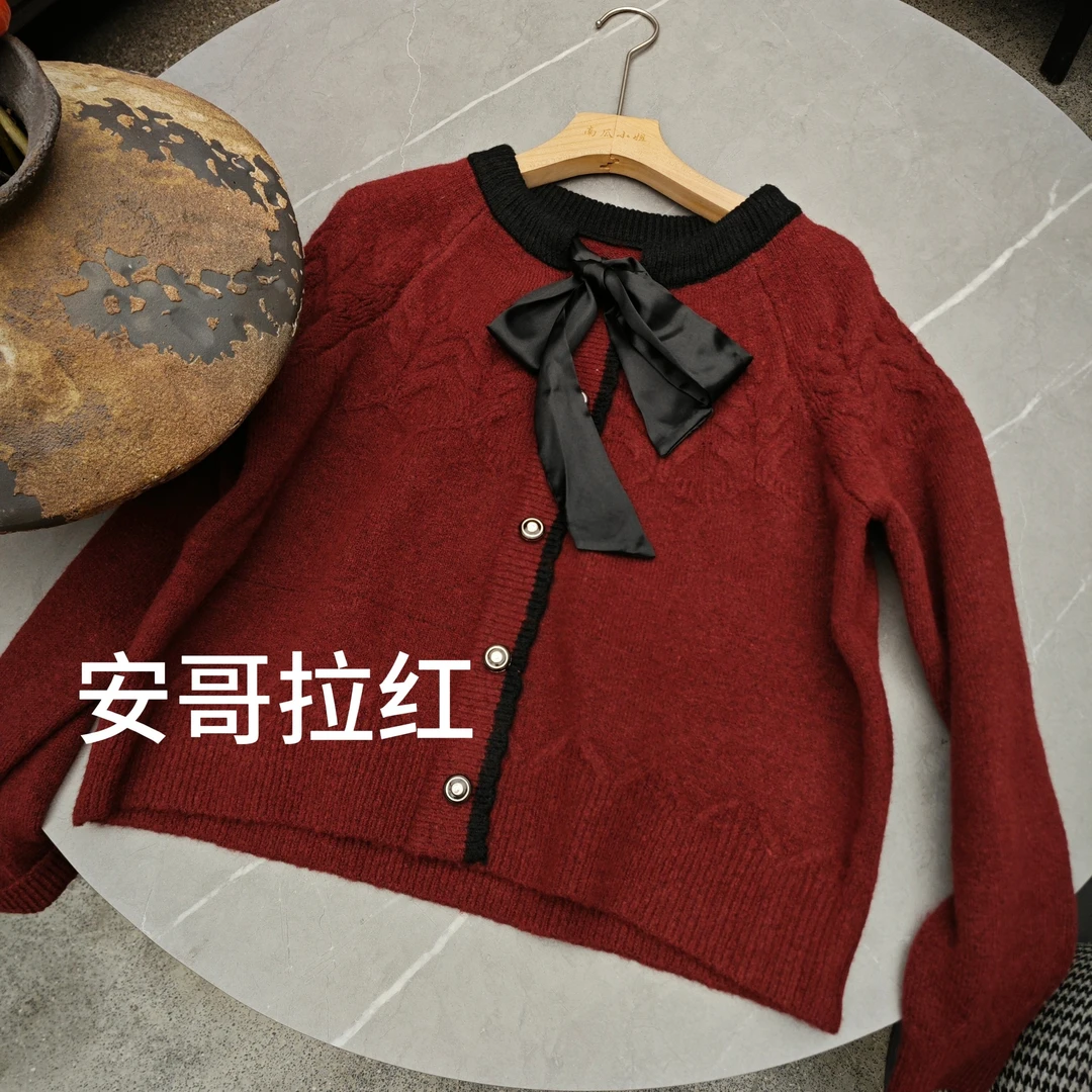 南瓜家安哥拉红小香风毛衣