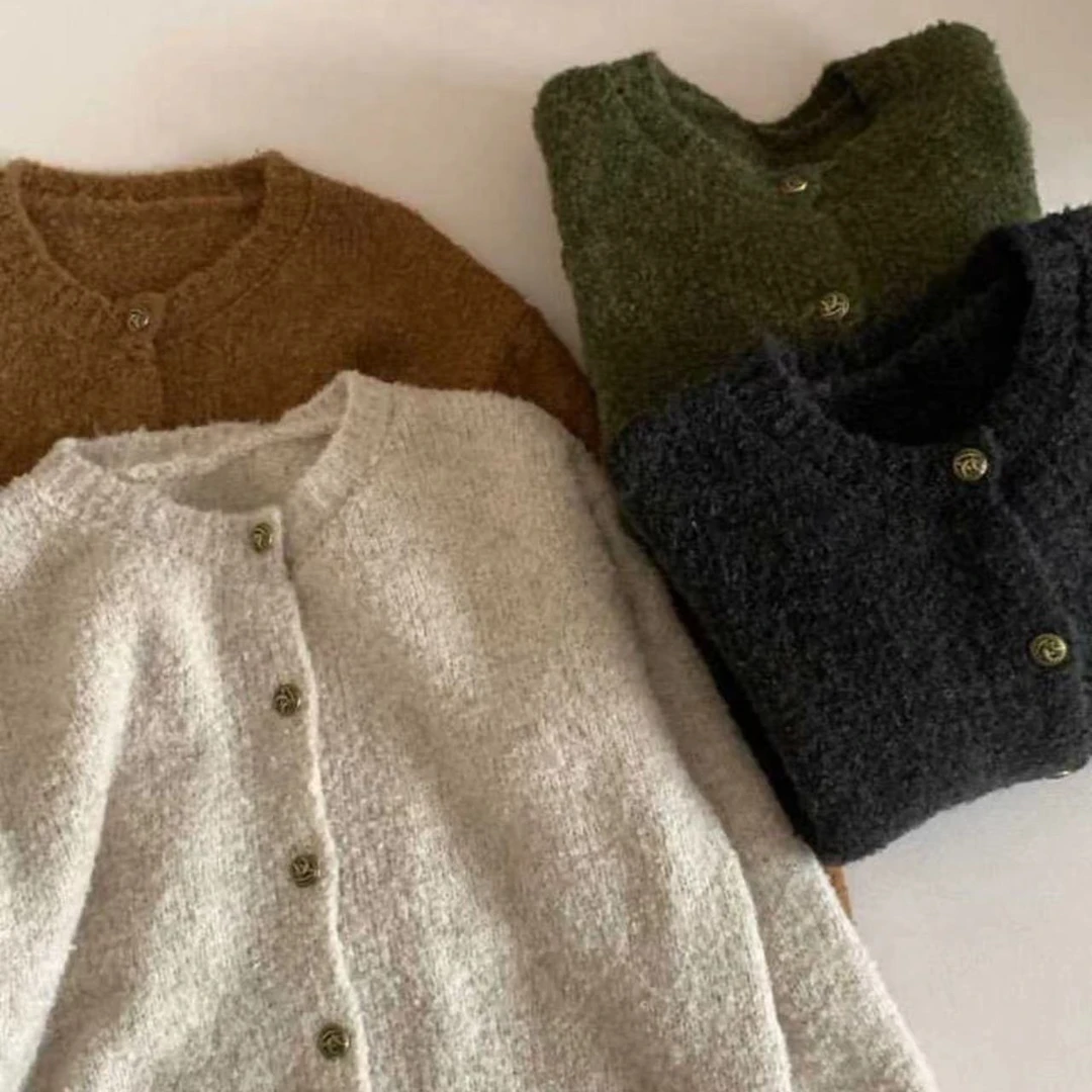 南瓜家圆领毛衣外套