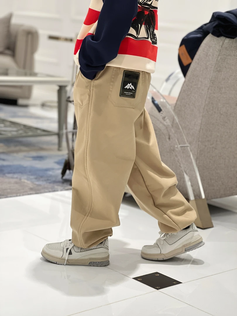 亿洋潮牌童装“雪地工装”儿童限量款一体绒工装裤B5431