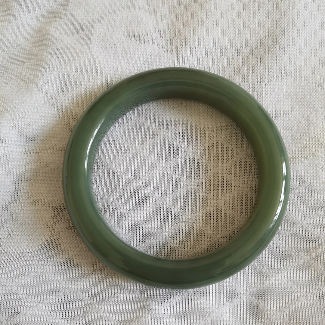 新疆和田玉且末料手镯58mm圈口