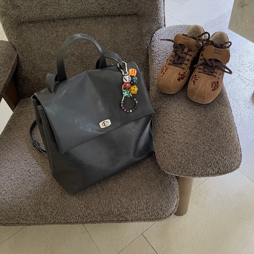 2024秋冬上新复古油蜡皮双肩背包大容量简约休闲百搭单肩腋下女包