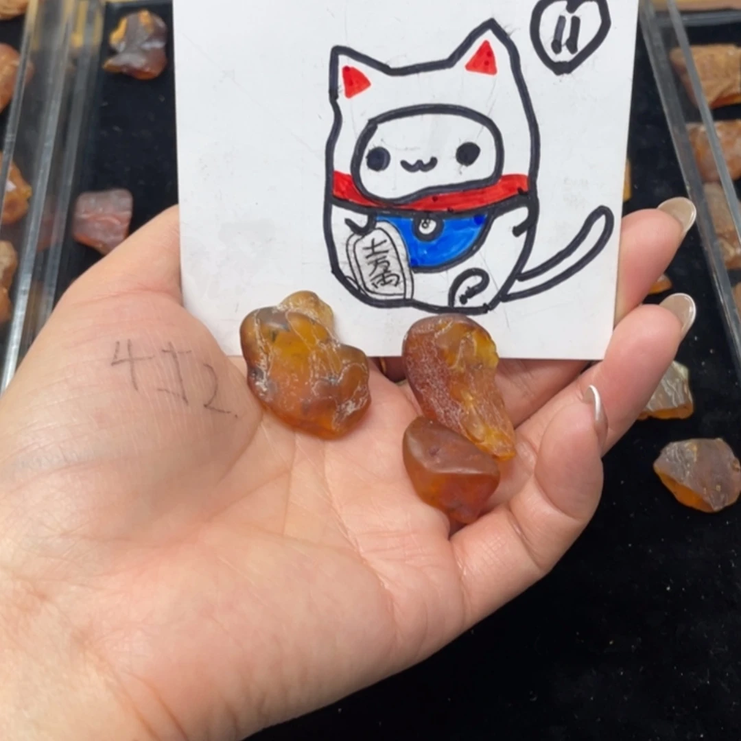 【闪购商品】定制琥珀未镶嵌王*