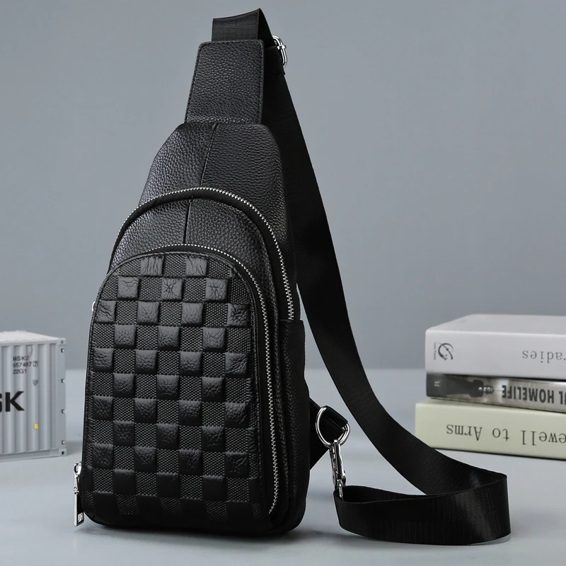 男士真皮百搭时尚胸前背包跨肩包大容量软皮格纹男包休闲新款韩版