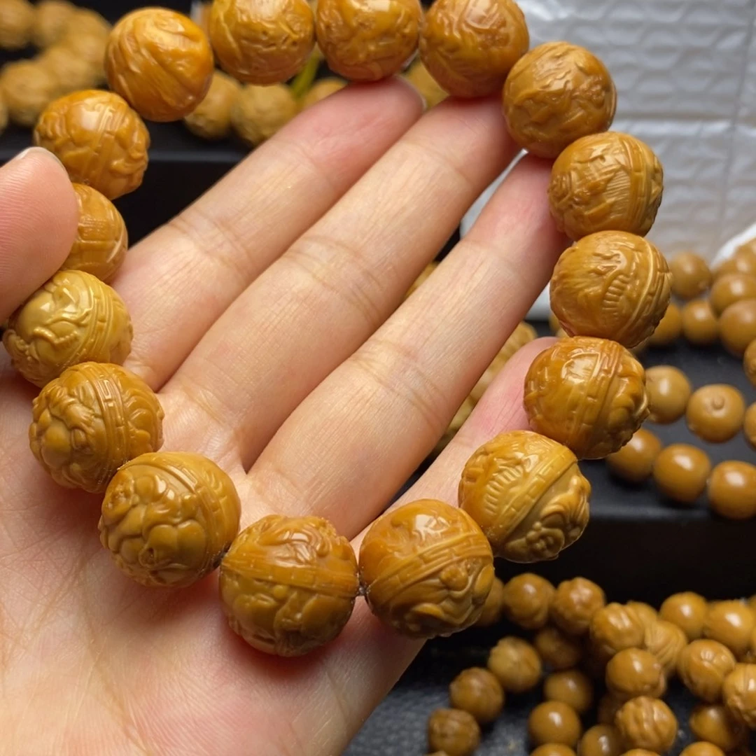 猴头核桃吊坠风景弥勒