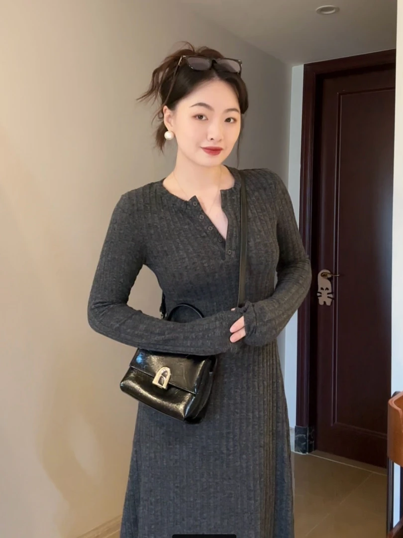 something叁熏 法式气质黑色针织连衣裙小个子修身显瘦打底毛衣裙