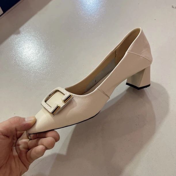 520012牛皮百搭休闲单鞋