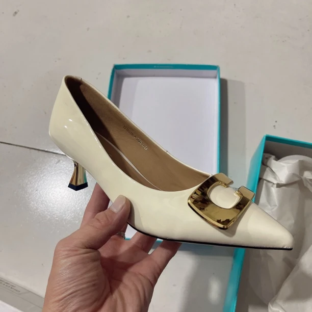 2084头层牛皮百搭休闲单鞋