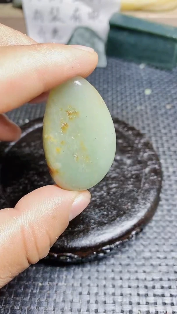 【闪购商品】和田玉88未镶嵌原始毛料有瑕疵