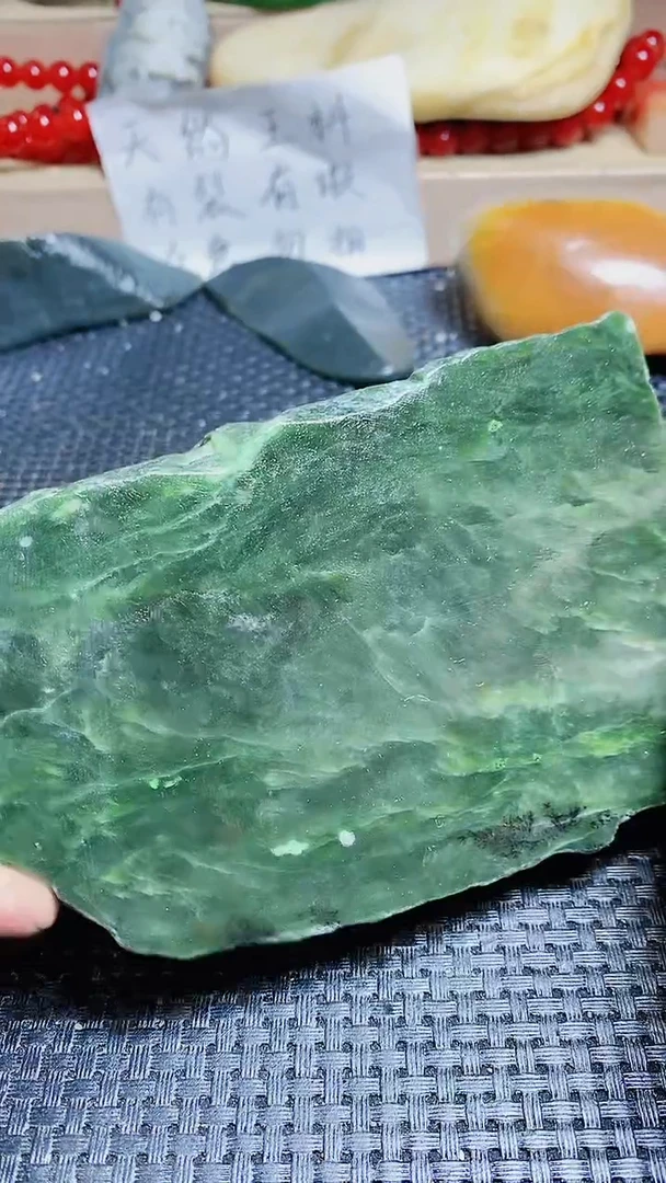 【闪购商品】和田玉127未镶嵌原始毛料有瑕疵