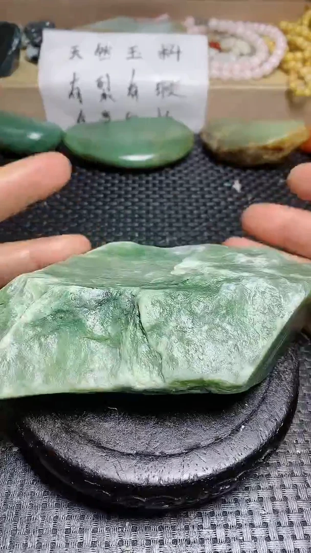 【闪购商品】和田玉3未镶嵌原石毛料有瑕疵