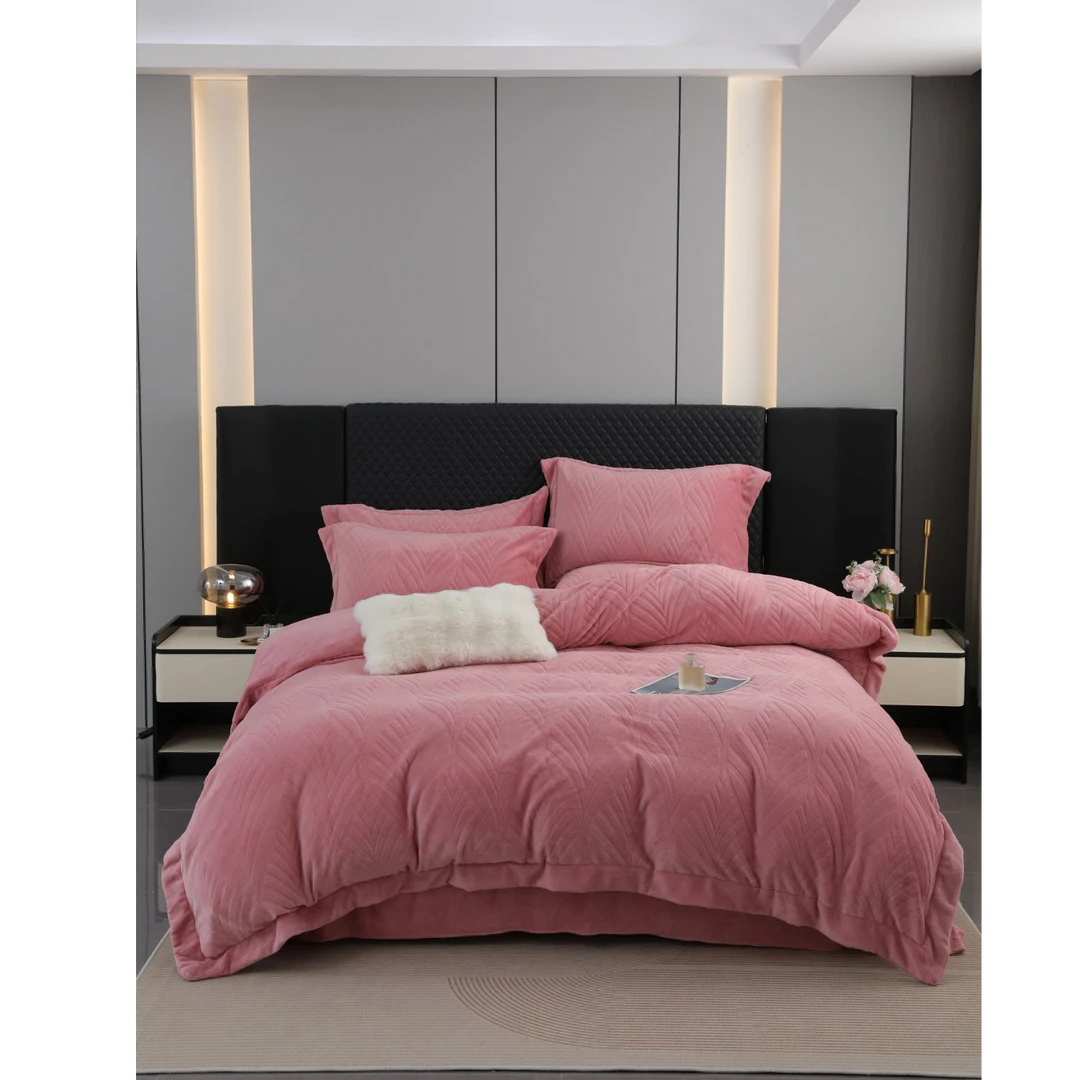 新品牛奶绒简约多件套床单床上用品雕花加厚