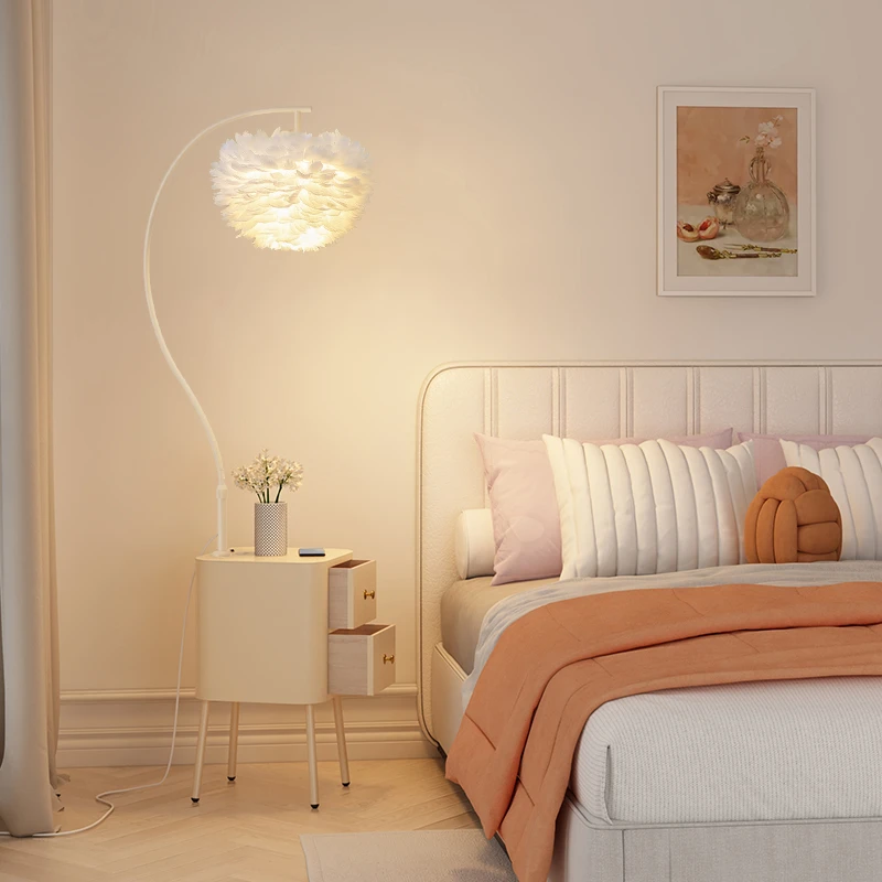 羽毛床头柜台灯一体落地灯卧室客厅高级感法式奶油风网红2023新款
