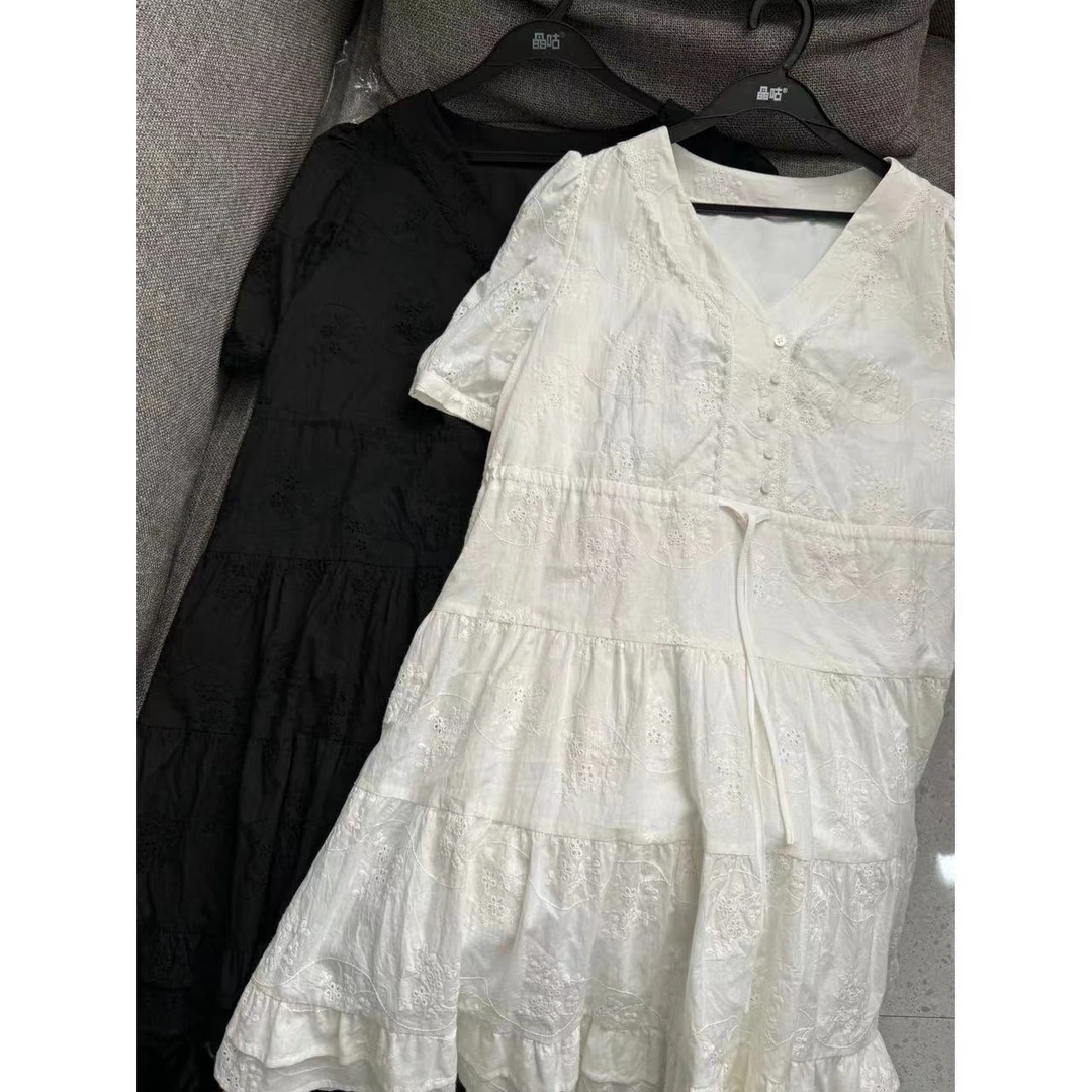 晶咕佳佳【匿名白月光】V领绣花抽绳收腰连衣裙宽松连衣裙显瘦气质