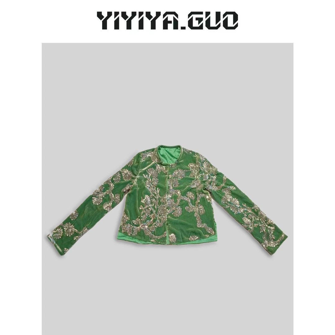yiyiya.Guo艺艺吖/绿色丝绒拼接亮片长袖上衣2024255
