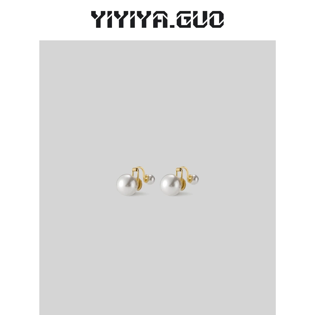 铜合金仿珍珠耳饰 艺艺/YIYIYA.GUO银色高光贝珠耳夹2024251