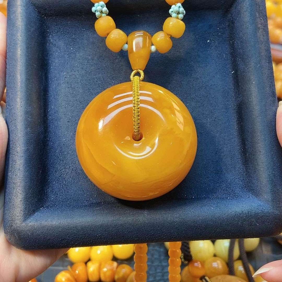 蜜蜡颈饰未镶嵌?****蜜蜡