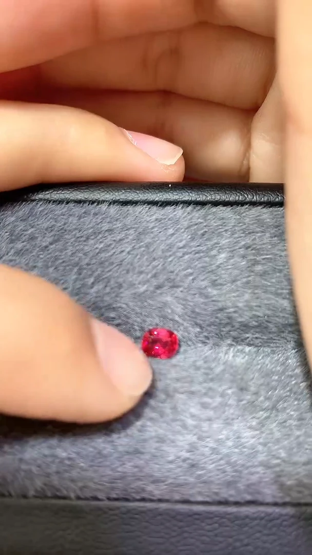 【闪购商品】定制尖晶石裸石未镶嵌绝地武士 o.43ct