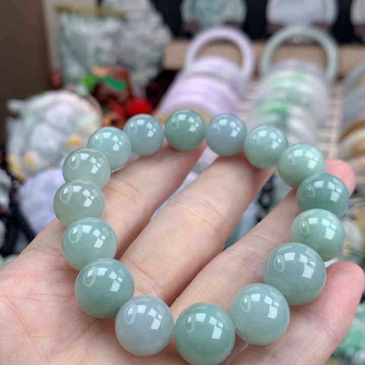 翡翠颈饰未镶嵌吊坠