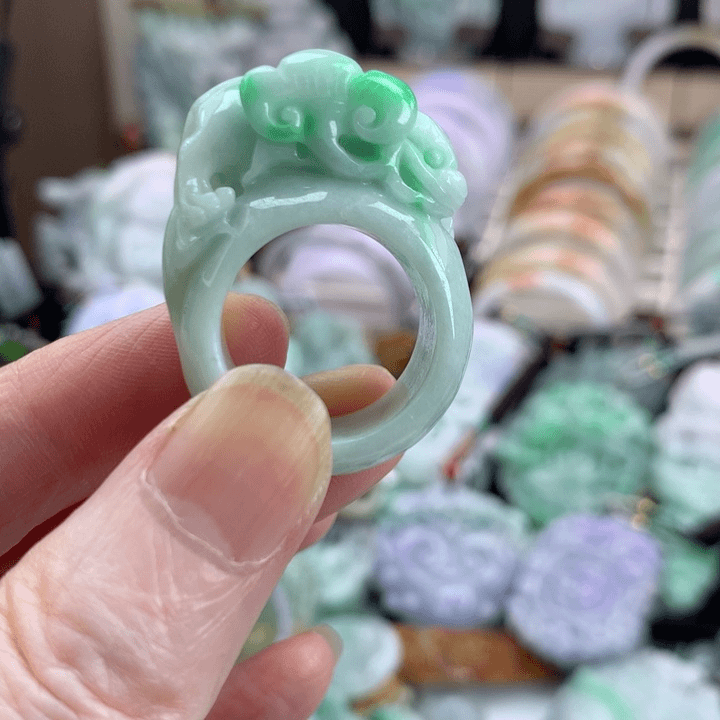 翡翠颈饰未镶嵌翡