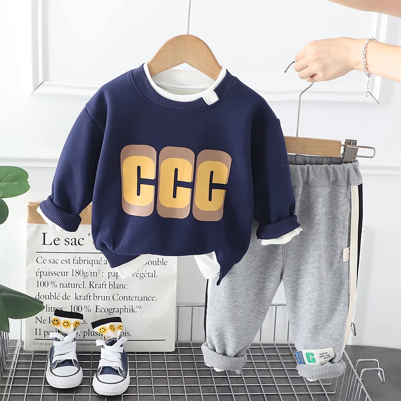 男童加绒卫衣套装秋冬季2024新款小童宝宝痞帅保暖上衣儿童两件套