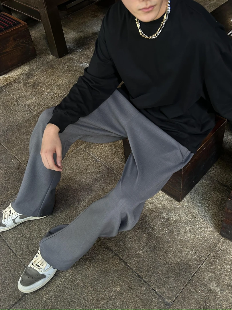 黑洞之眼 《新贵》垂感肤感拉满弯刀西裤 立体裁剪混纺长裤爽感面料
