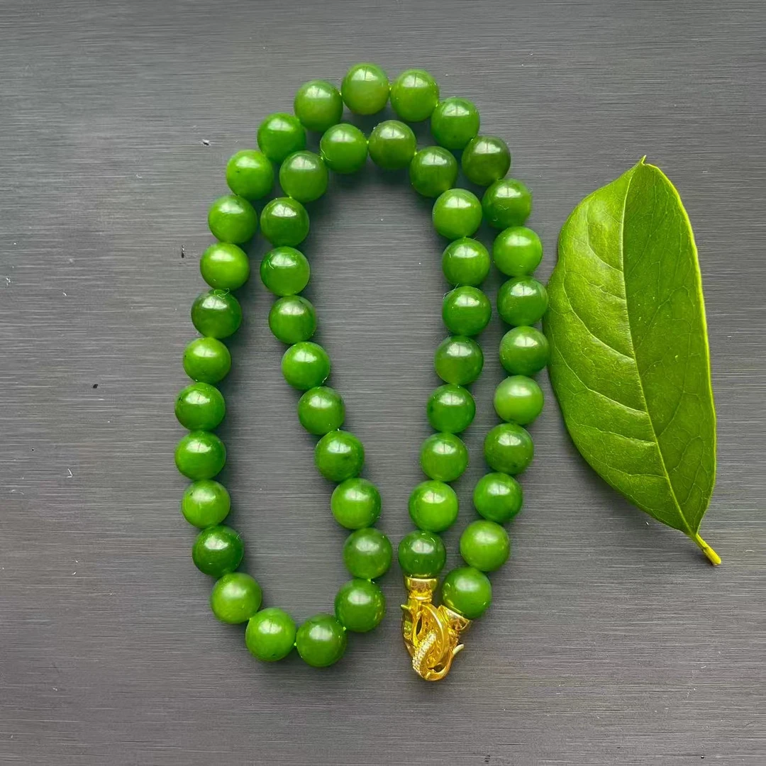 卡9+微黑点天然和田玉碧玉冰底阳绿色妈妈链（多样性发一）