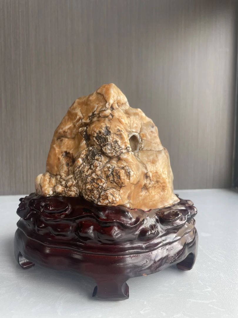 阿拉善戈壁沙漠漆奇石