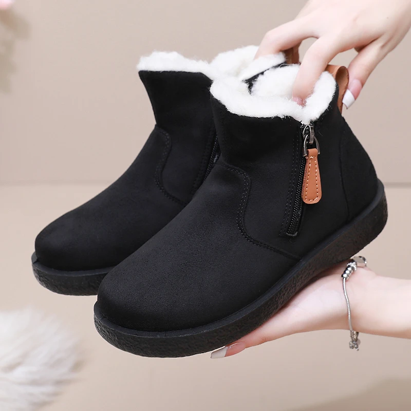 冬季新款短靴女加厚绵羊毛保暖妈妈棉鞋软底防滑时尚侧拉链雪地靴