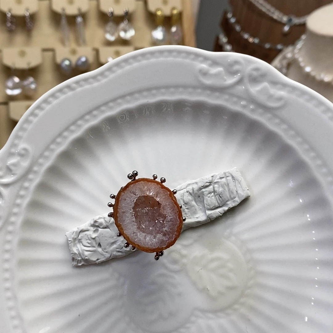 水晶戒指合金晶洞戒指