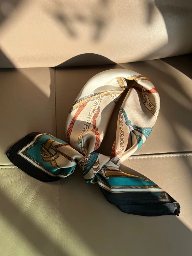 韩版百搭气质链条方巾秋冬新款韩版方巾